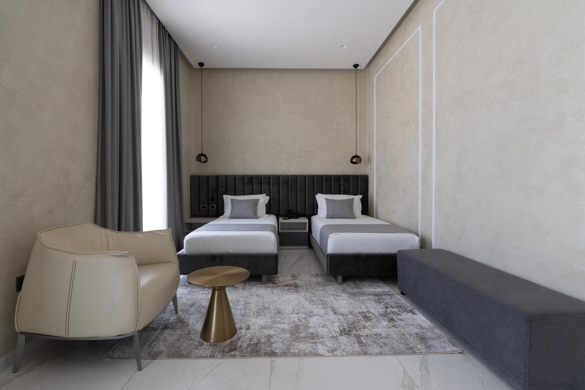 Hotel Plaza Berat Exterior foto